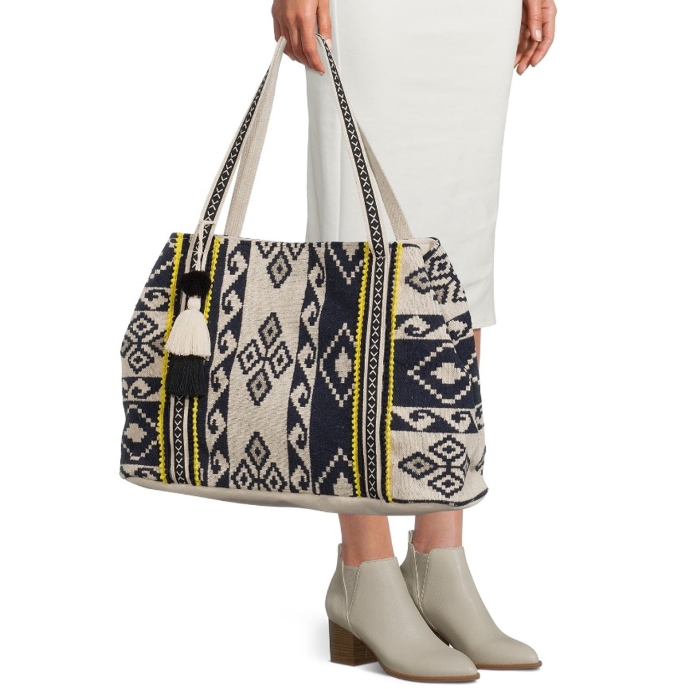 Tribal beach tote